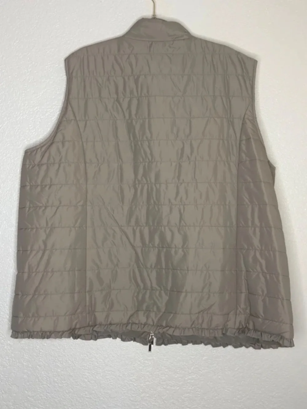 Multiples Women’s 2X Quilted Lightweight Vest Taupe Zip Front NWOT